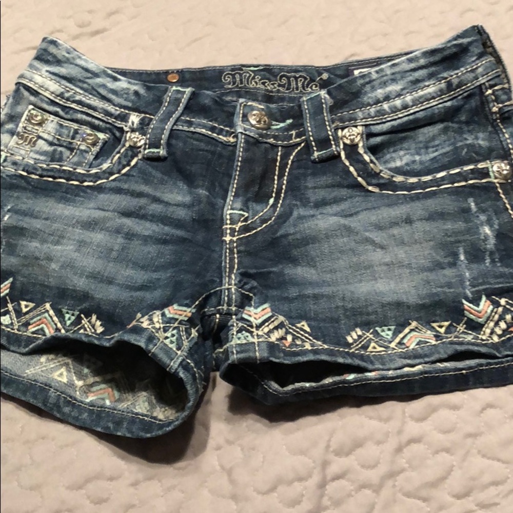 Miss me shorts women’s size 25